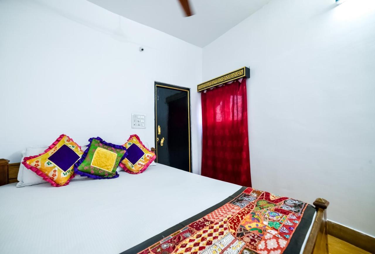 Mud Mirror Guesthouse 자이살메르 외부 사진